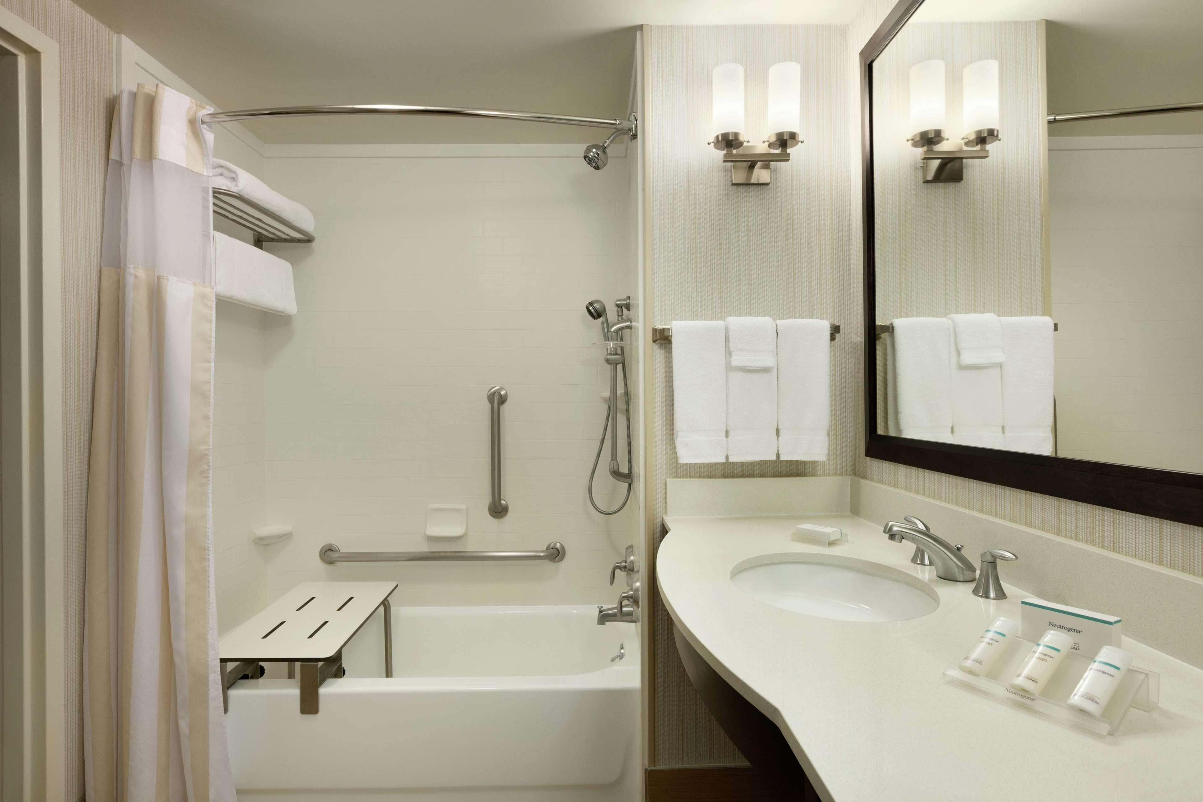 Hilton Garden Inn Rochester/Pittsford Bushnell Basin Zewnętrze zdjęcie